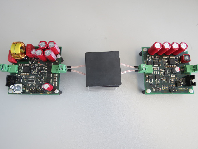200-W-WPT ist ein 200-W-Entwicklungssystem für Wireless Power Transfer von Infineon und Würth Elektronik eiSos. (Bildquelle: Infineon Technologies AG) 200-W-WPT ist ein 200-W-Entwicklungssystem für Wireless Power Transfer von Infineon und Würth Elektronik eiSos. (Bildquelle: Infineon Technologies AG)